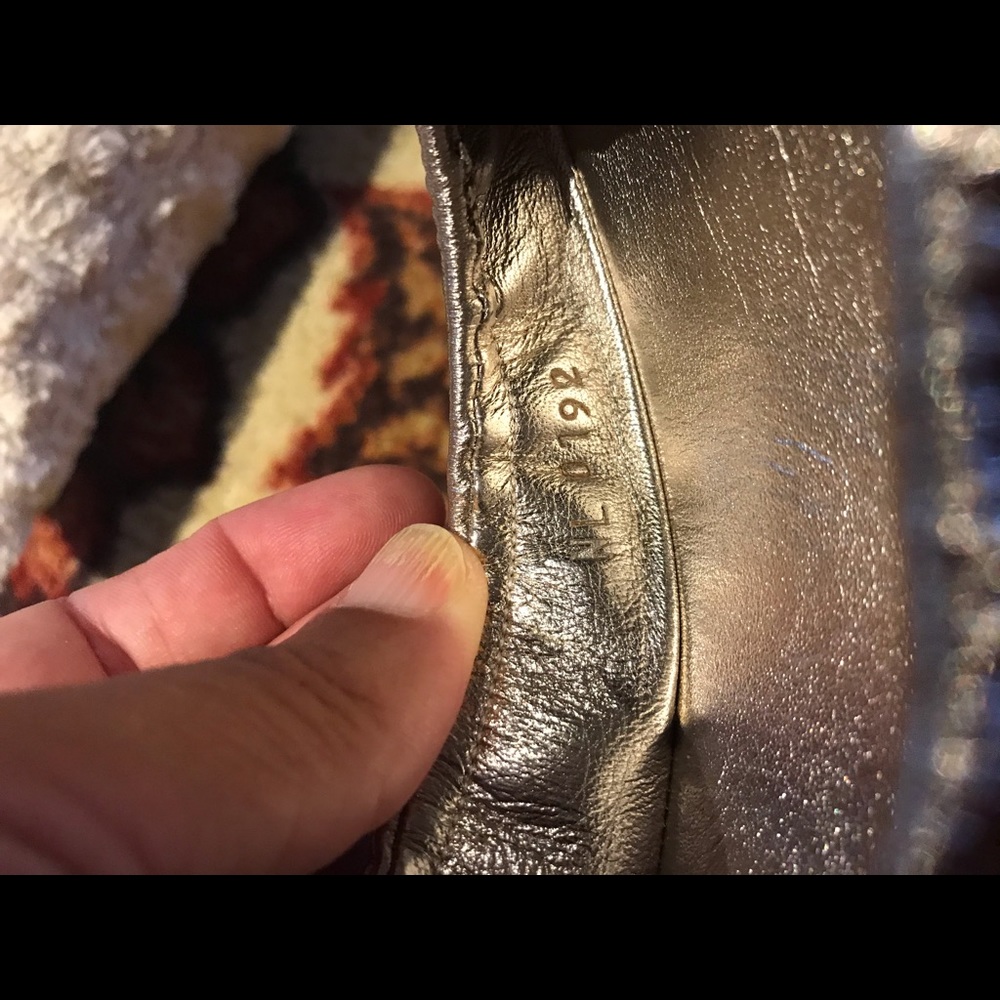 Louis Vuitton Metallic Leather Amulet Flats - Picture 14 of 15